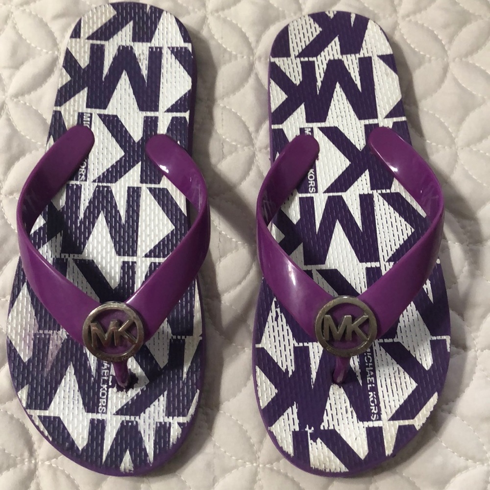 Michael Kors girls flip-flops size 2-3